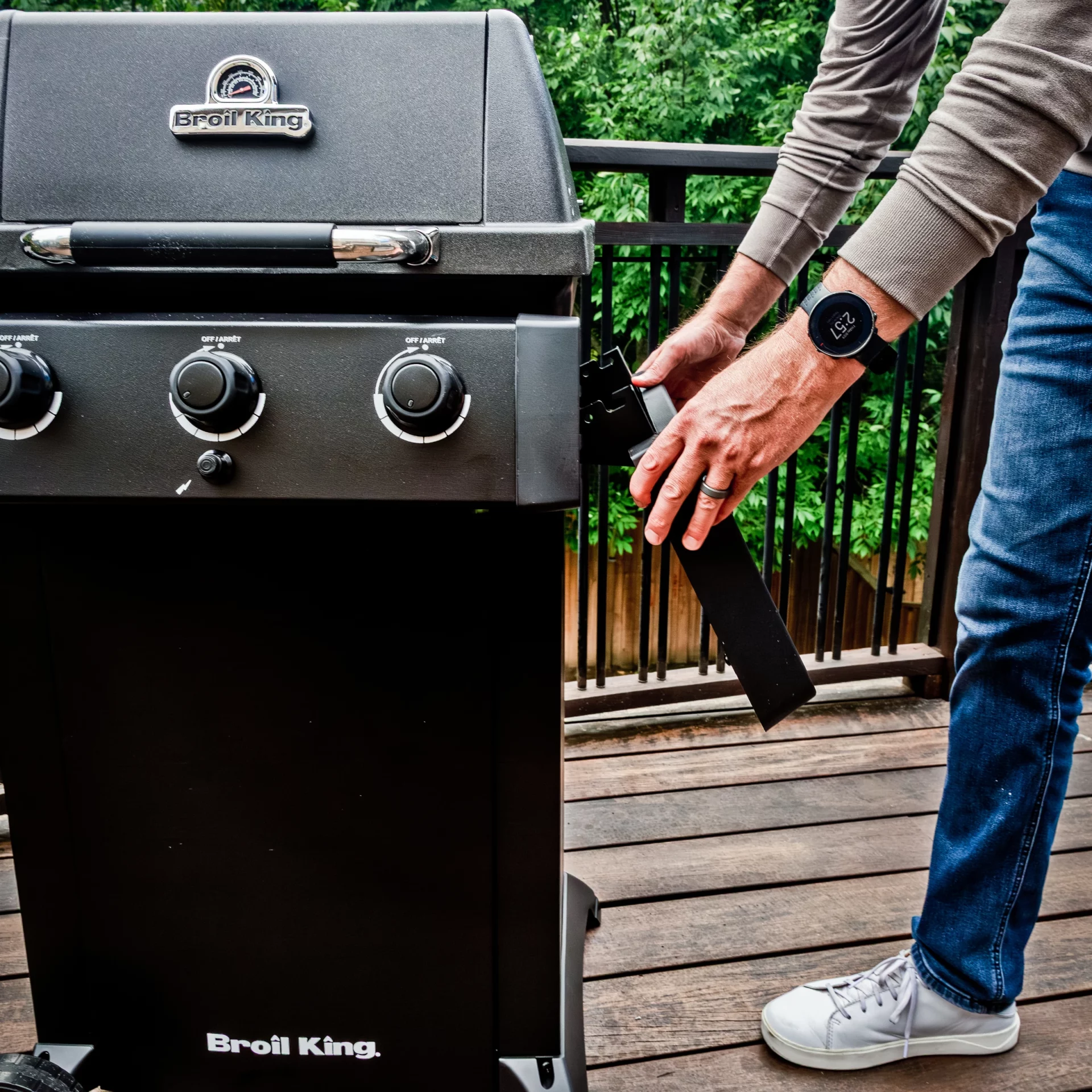Grill Gazowy Broil King Gem 310 Shadow Black Knight | Kompaktowy Grill na Taras Balkon Ogród, 3 Palniki główne | Składane Półki Boczne | Dynamic24 Bielsko-Biała