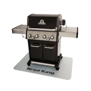 Srebrna mata pod grilla Broil King Baron 490 140 x 90 cm łatwa w czyszczeniu, skutecznie zabezpiecza taras przed tłuszczami wokół grilla. Dynamic24 Bielsko-Biała