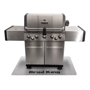 Srebrna mata pod grilla Broil King Regal S 490 140 x 90 cm łatwa w czyszczeniu, skutecznie zabezpiecza taras przed tłuszczami wokół grilla. Dynamic24 Bielsko-Biała