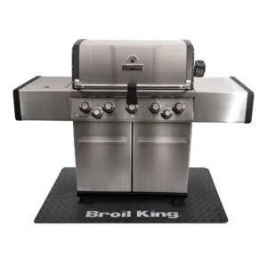 Czarna mata pod grilla Broil King Regal S 490 140 x 90 cm łatwa w czyszczeniu, skutecznie zabezpiecza taras przed tłuszczami wokół grilla. Dynamic24 Bielsko-Biała